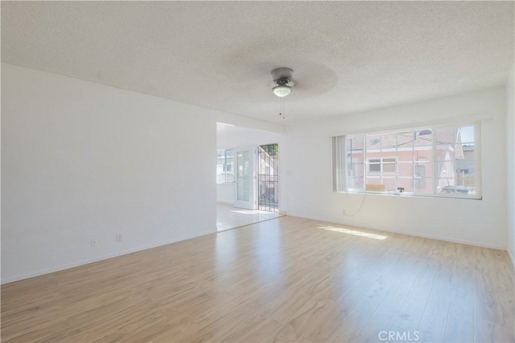 4435 Triggs St - Photo 7 of 26