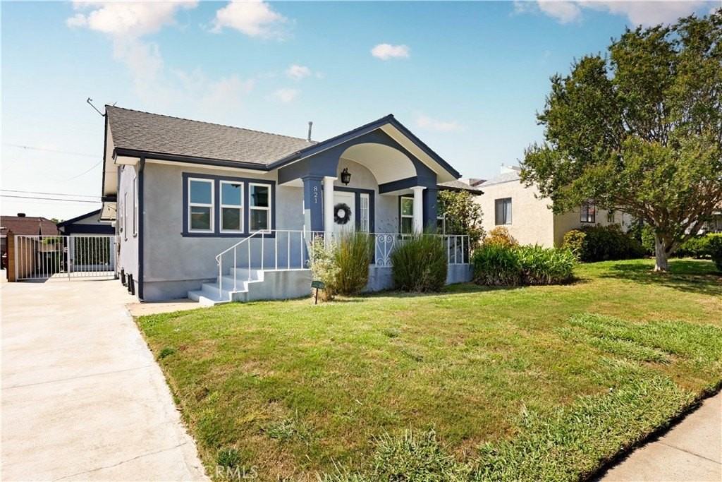 821 N Atlantic Blvd - Photo 2 of 27