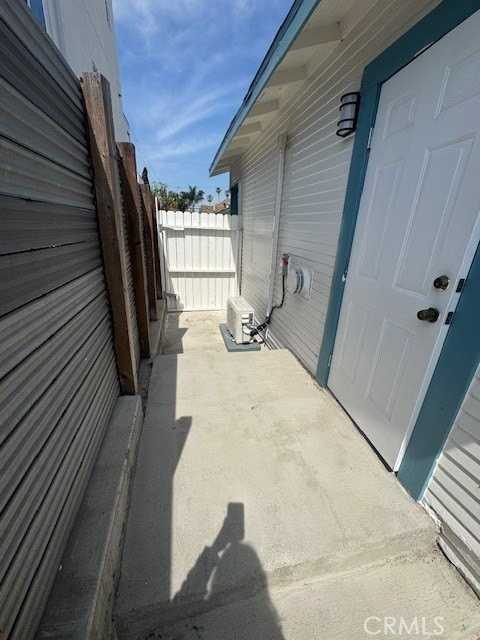 510 S Chicago St - Photo 5 of 11