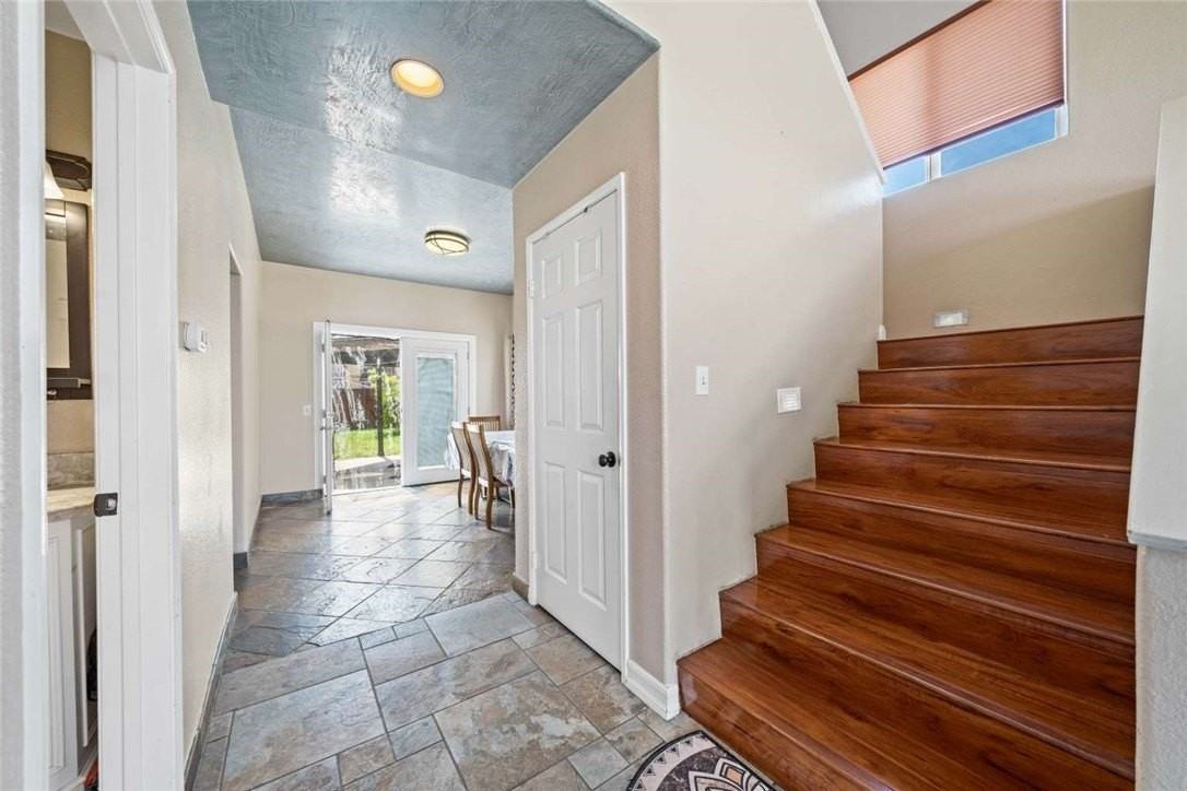 1010 W Wilson St - Photo 6 of 25