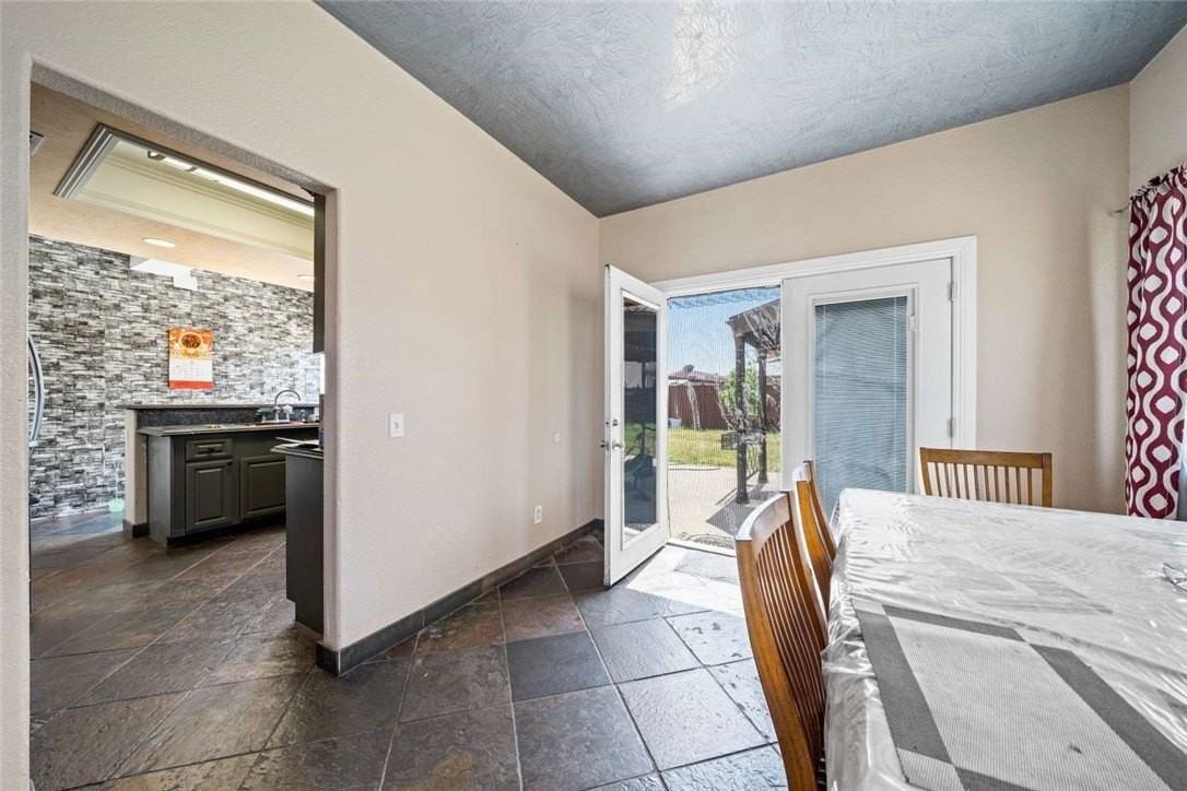 1010 W Wilson St - Photo 7 of 25