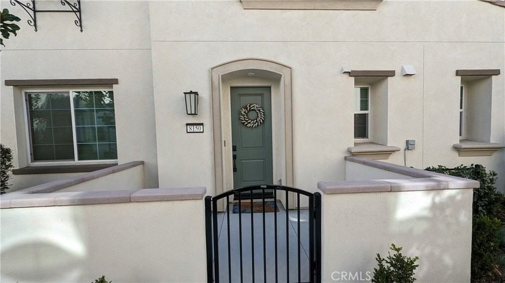 8150 Spirit St - Photo 2 of 36