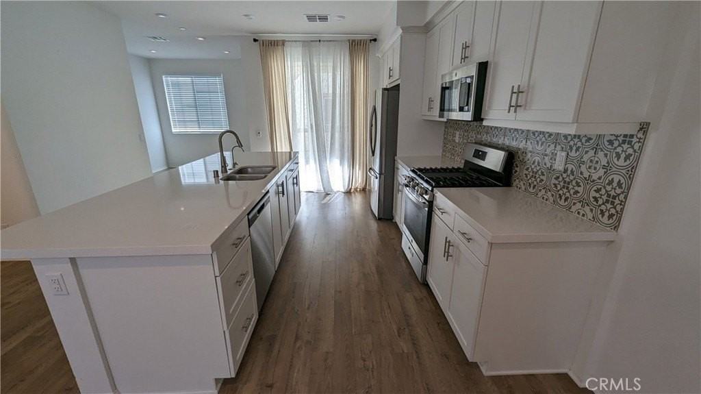 8150 Spirit St - Photo 6 of 36