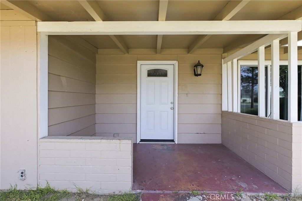 40861 Whittier Ave - Photo 2 of 38