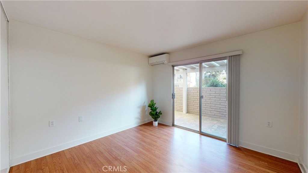 5357 Algarrobo #Q - Photo 7 of 18