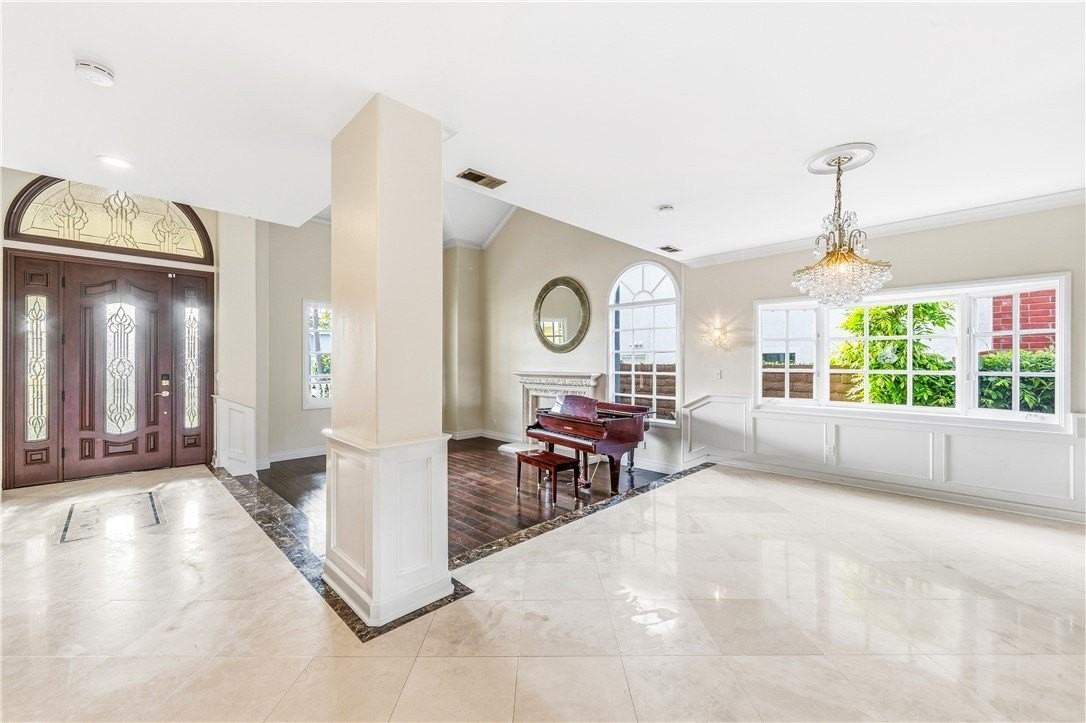 16561 Graham St - Photo 3 of 46