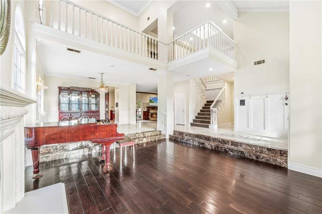 16561 Graham St - Photo 7 of 46