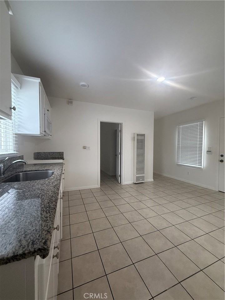 1131 Saint Louis Ave #9 - Photo 4 of 12