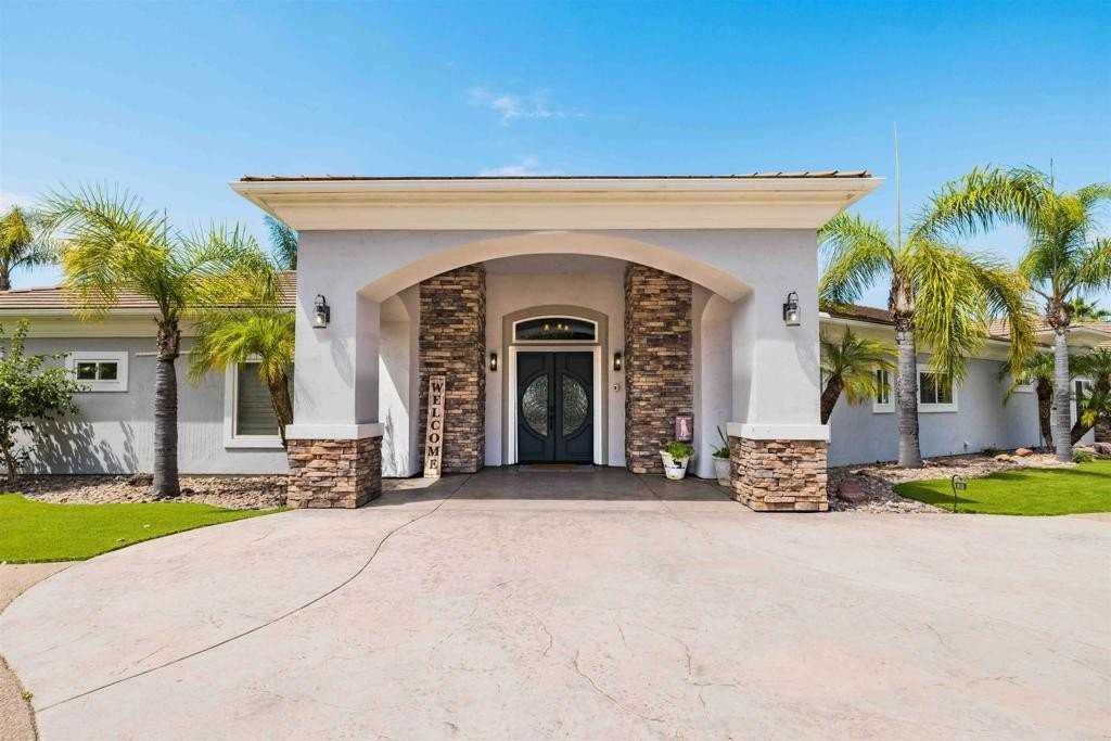 15263 Presilla Dr - Photo 2 of 50