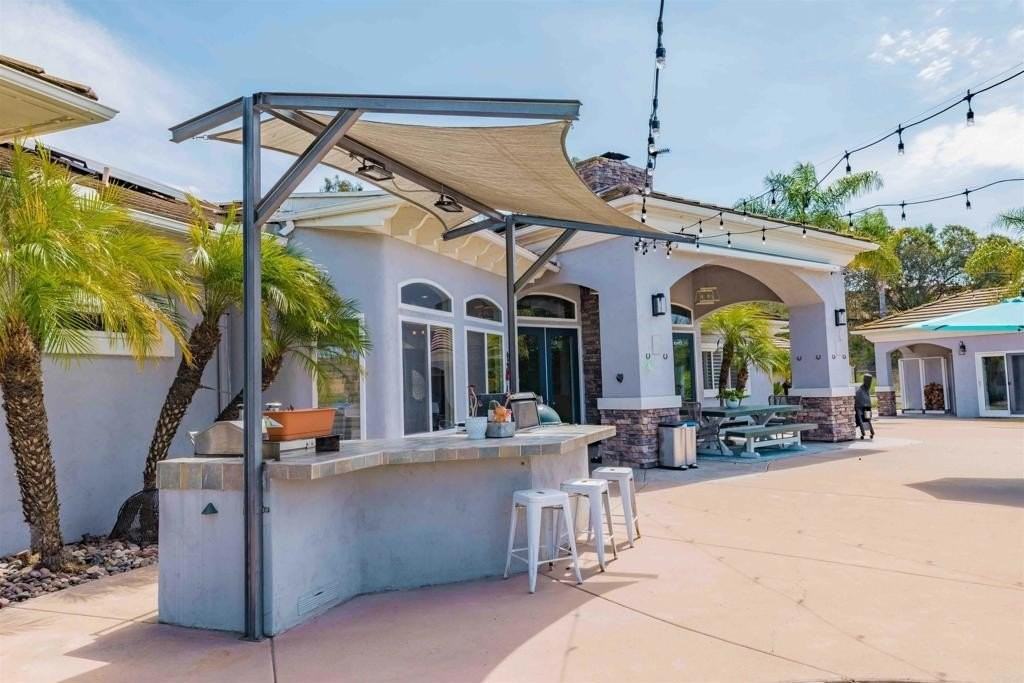 15263 Presilla Dr - Photo 7 of 50