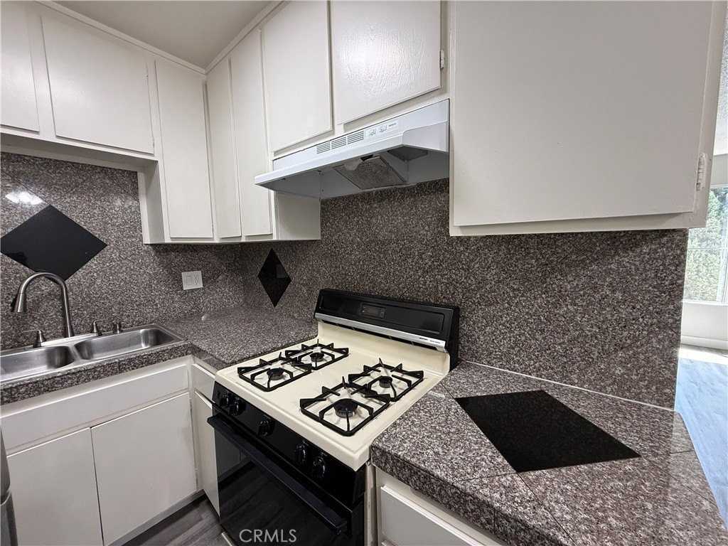 13717 Chadron Ave #20 - Photo 6 of 12