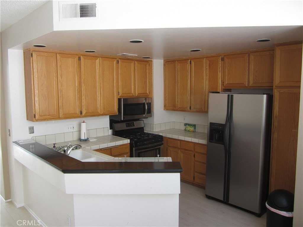 501 Herondo St #4 - Photo 3 of 3