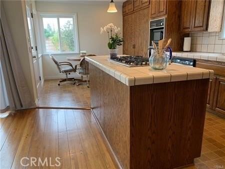 22815 Elm Ave - Photo 4 of 16