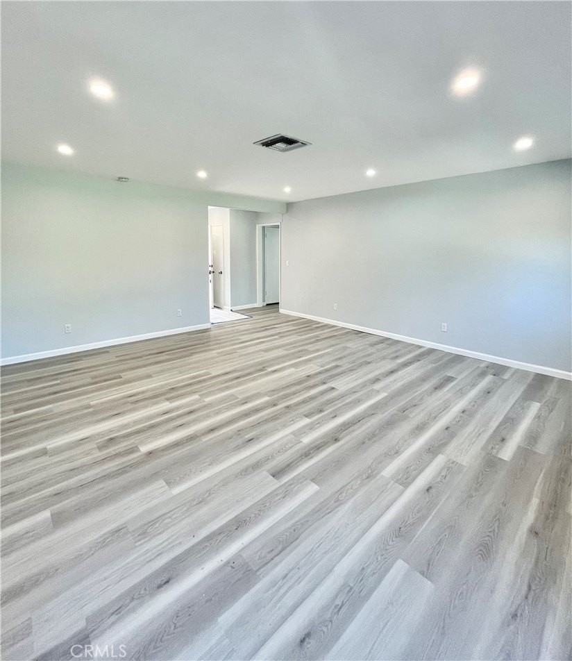 15853 Stare St - Photo 3 of 12