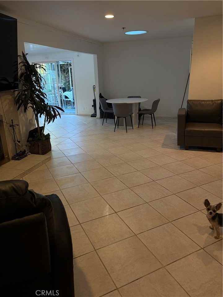 17443 Elkwood St - Photo 3 of 24