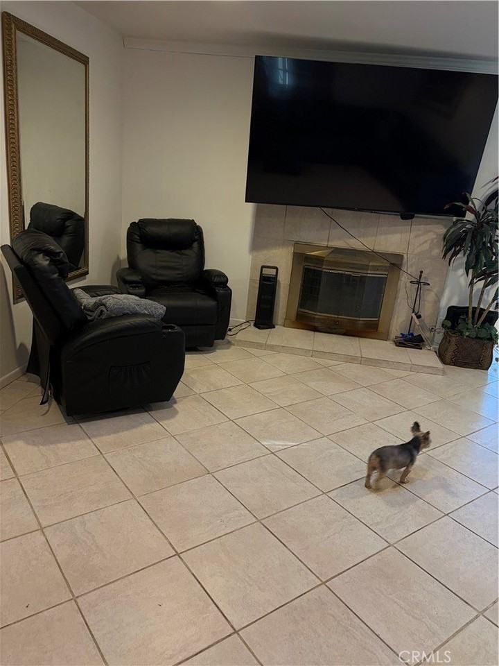 17443 Elkwood St - Photo 7 of 24