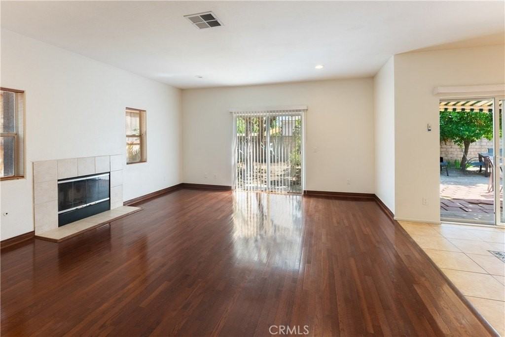 18720 Welby Way - Photo 4 of 16