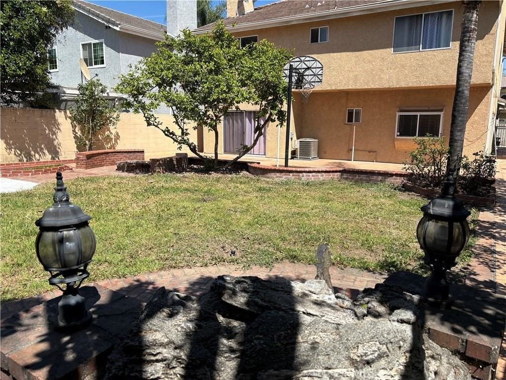 7515 Melvin Ave - Photo 4 of 48