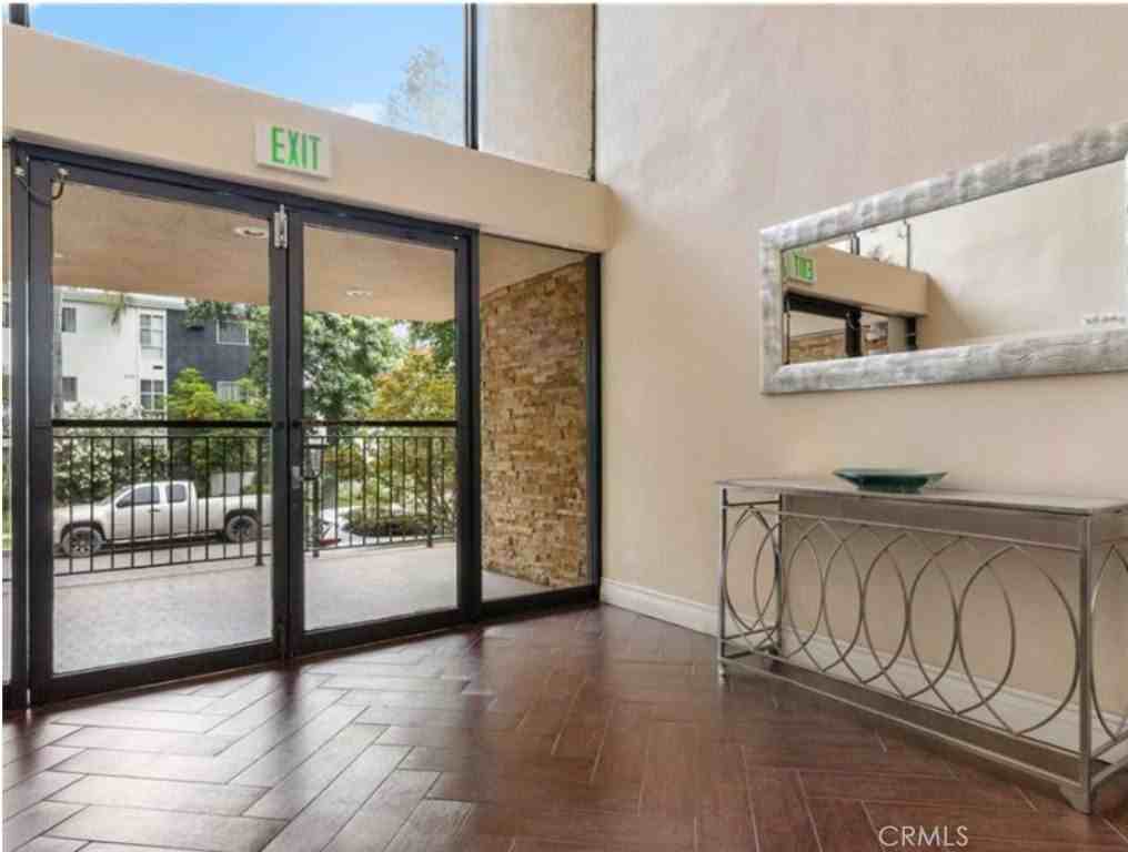 15344 Weddington St #306 - Photo 2 of 29