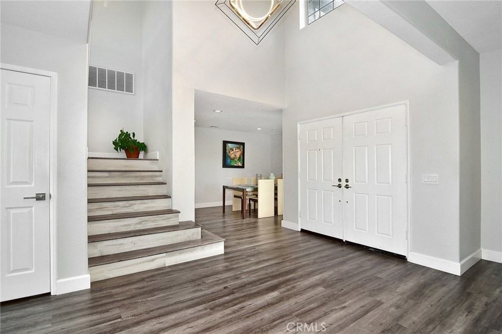 24574 Overland Dr - Photo 4 of 35