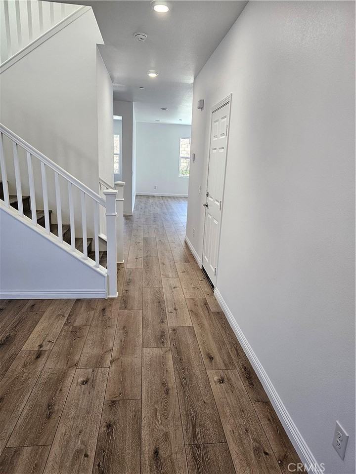 4725 S Scott Way - Photo 6 of 29