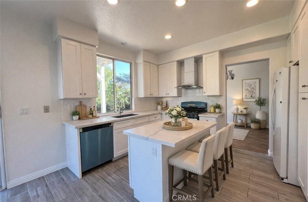 4286 Foxrun Dr - Photo 4 of 26