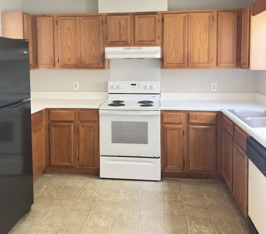 339 Brookfield Rd #1 - Photo 4 of 12