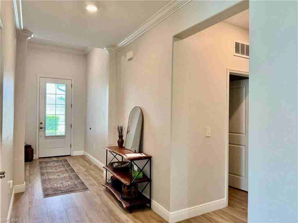 17876 Woodland Ct - Photo 3 of 37