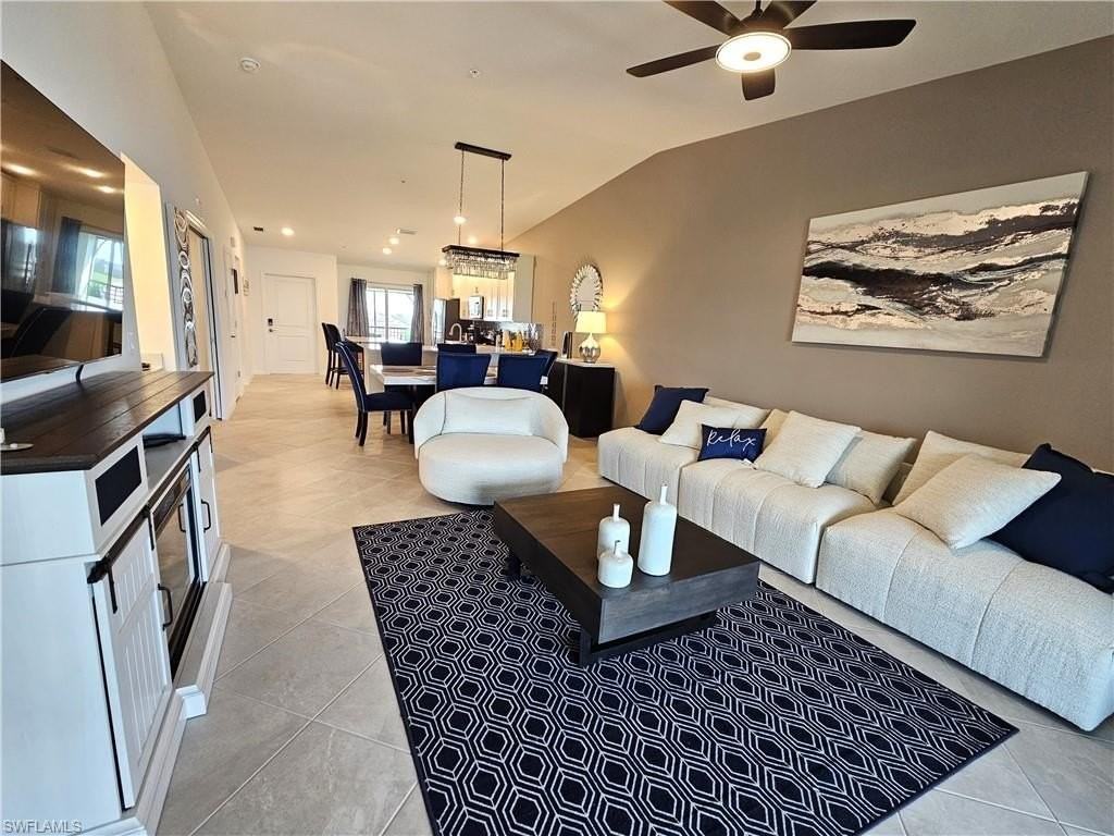 5427 Double Eagle Cir #2825