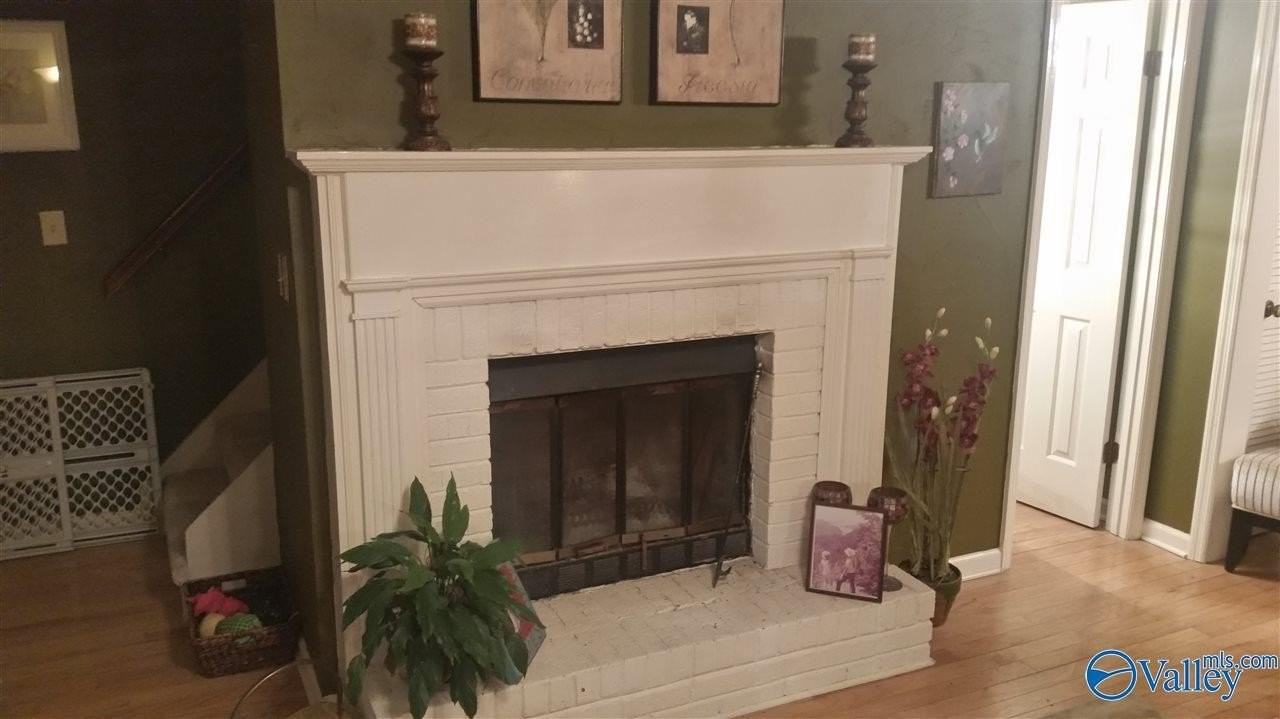 1716 Ward Ave Ne - Photo 3 of 8