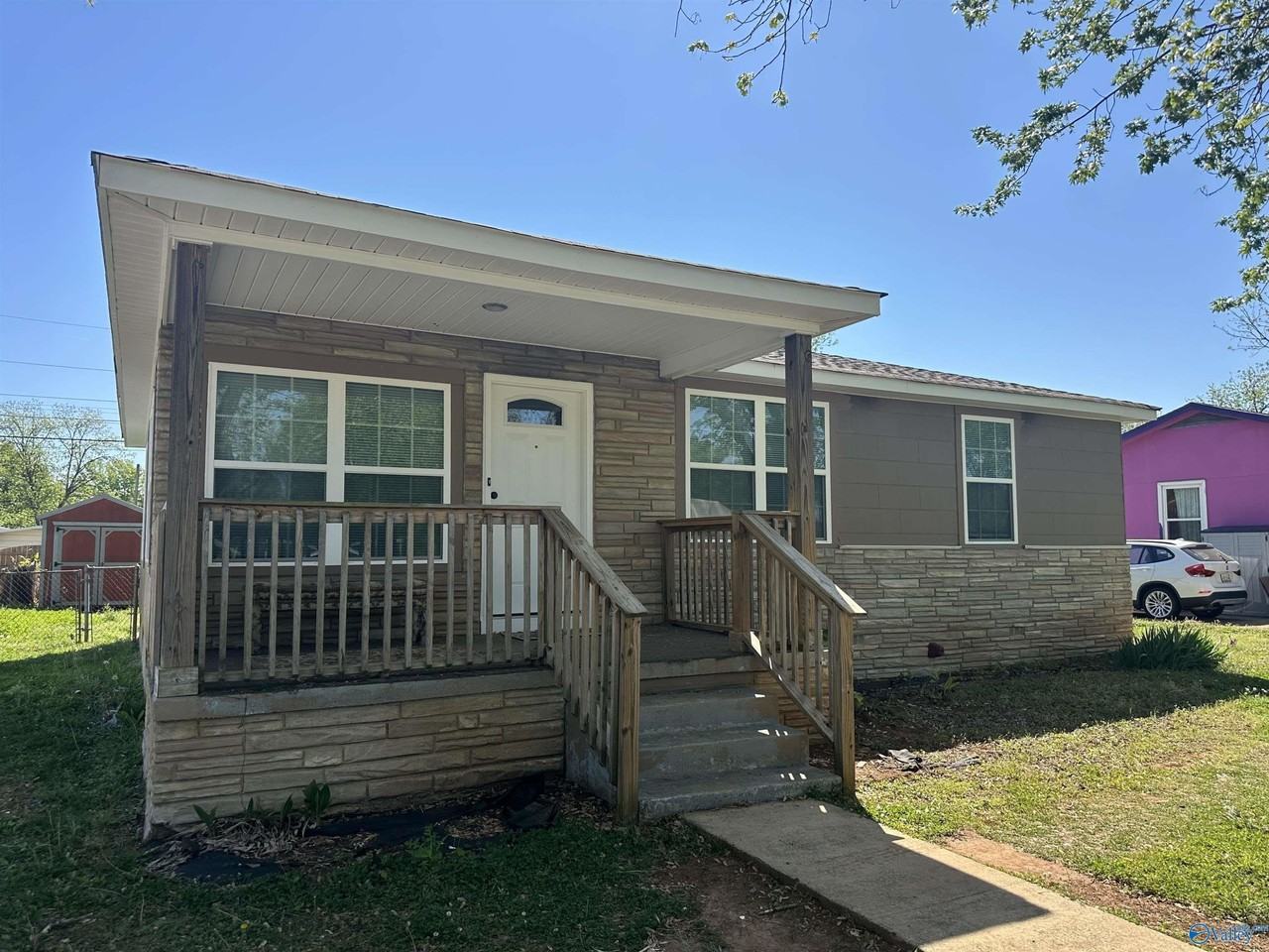 3111 Hale Dr Sw - Photo 2 of 24