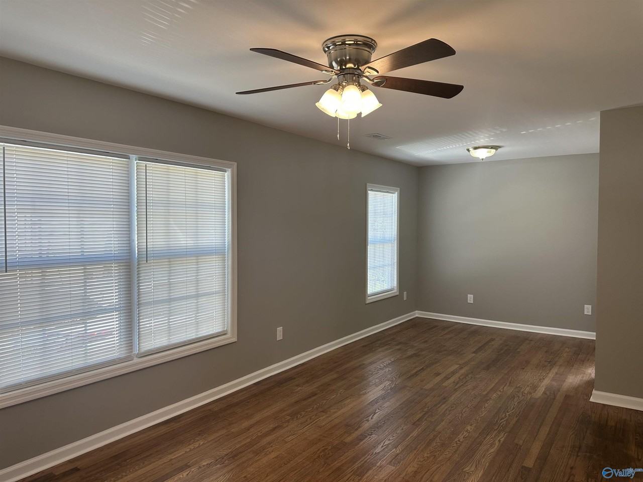 3111 Hale Dr Sw - Photo 3 of 24