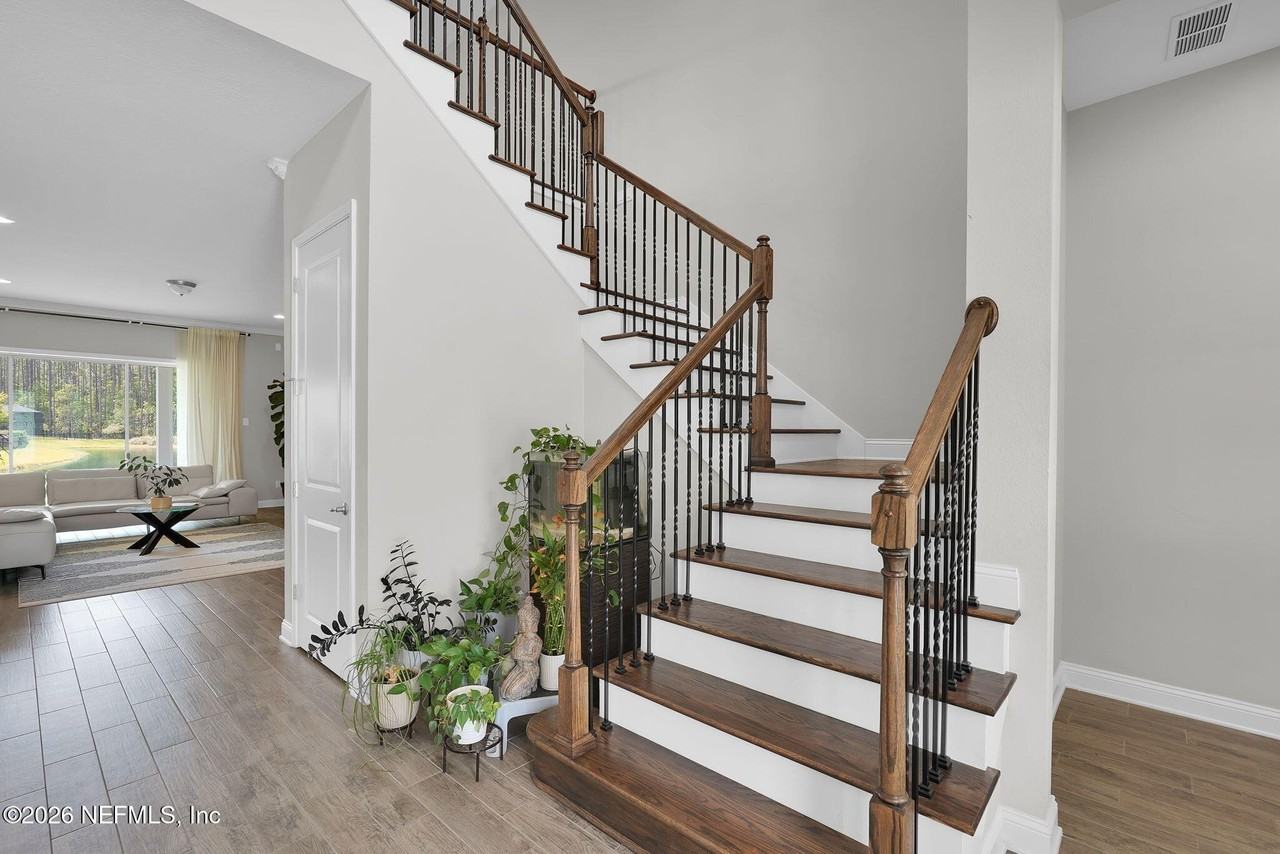 247 Huguenot Ln - Photo 6 of 50