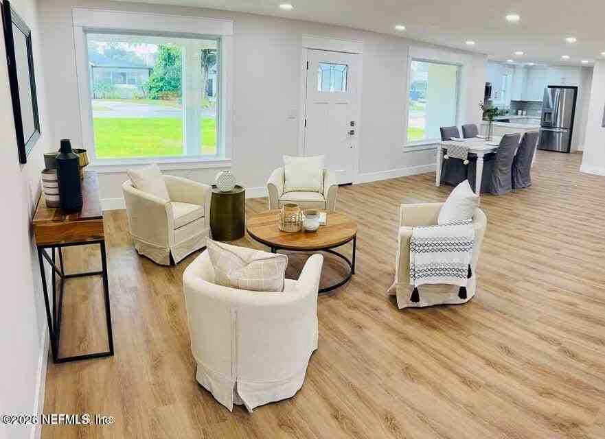 4308 Worth Dr E - Photo 4 of 23