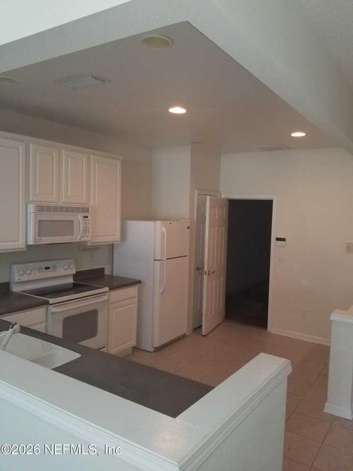 4137 Crownwood Dr - Photo 2 of 12