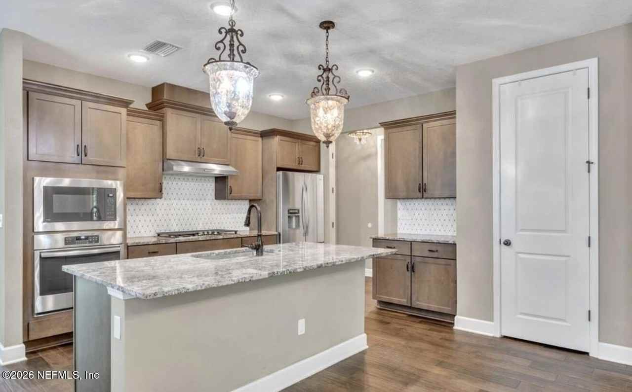 230 Vista Lake Cir - Photo 7 of 29