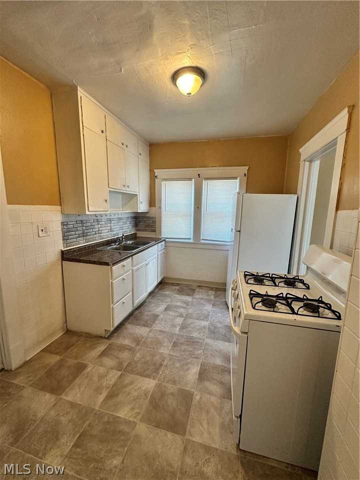 816 London Rd Unit Down - Photo 3 of 10