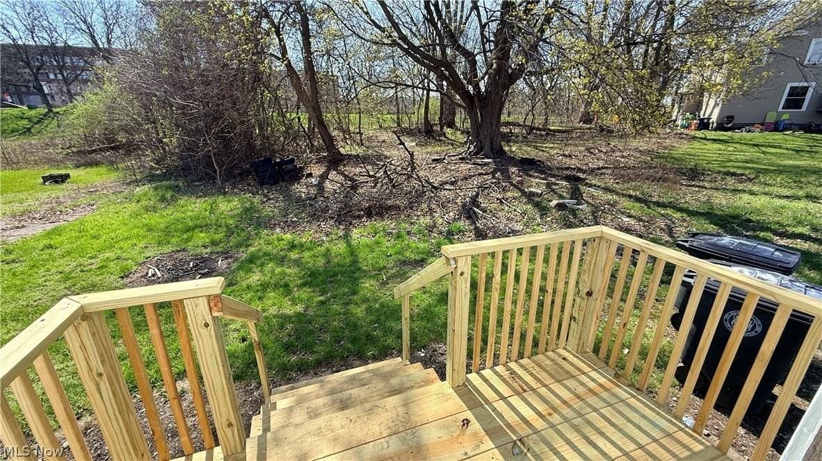 1432 League St - Photo 5 of 33