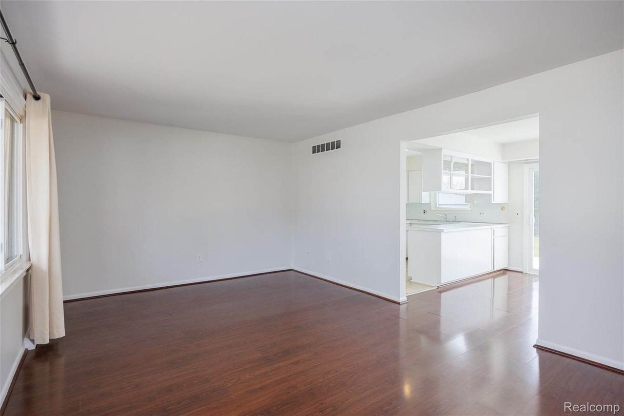 1717 Nakota Rd - Photo 3 of 23