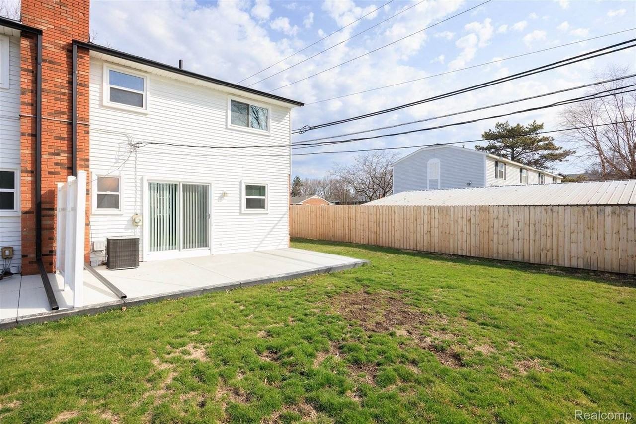 1717 Nakota Rd - Photo 4 of 23