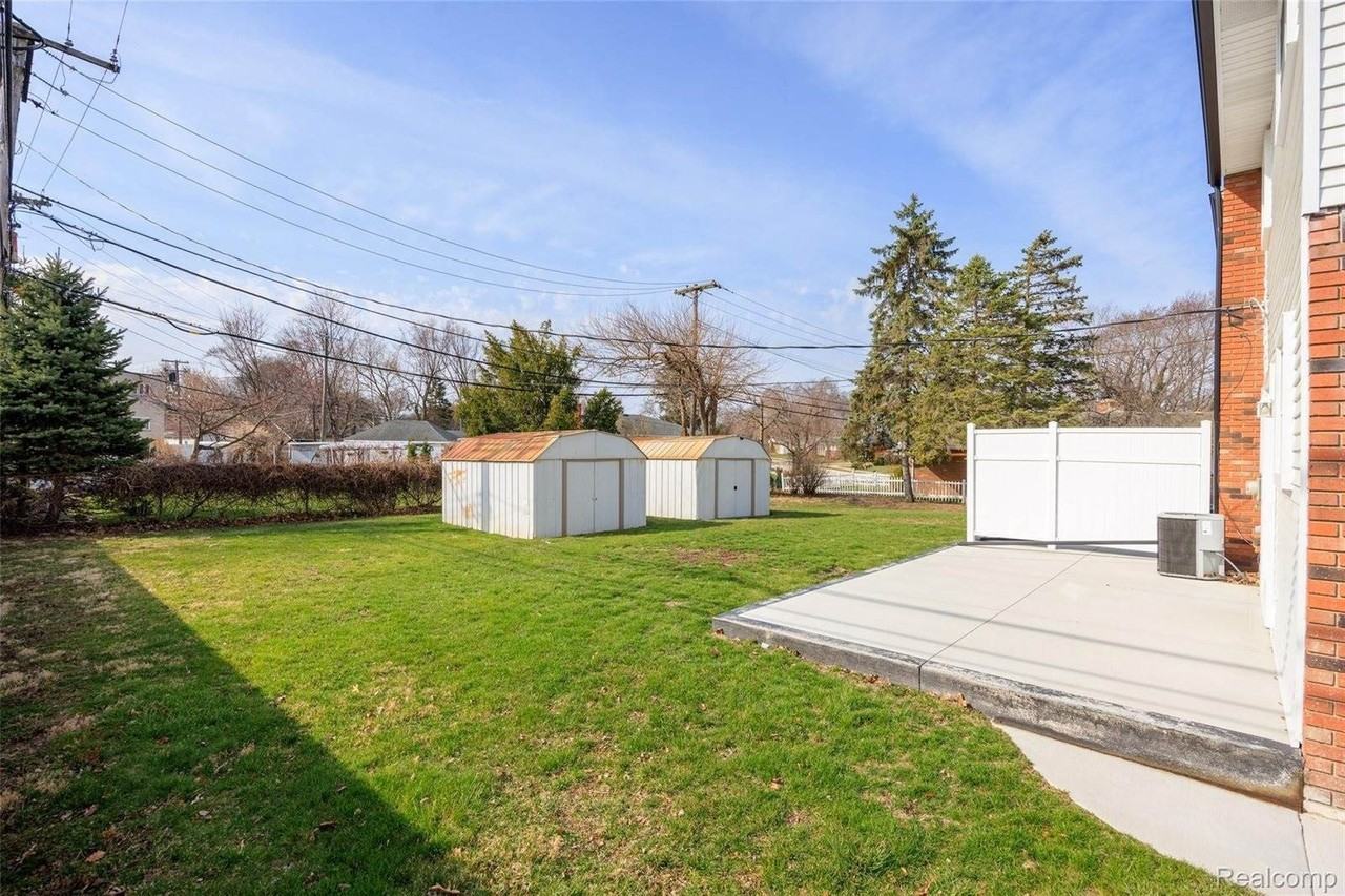 1717 Nakota Rd - Photo 6 of 23