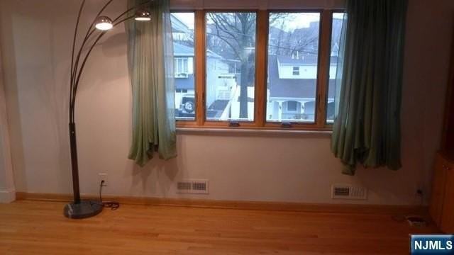 469 Westview Ave - Photo 4 of 14