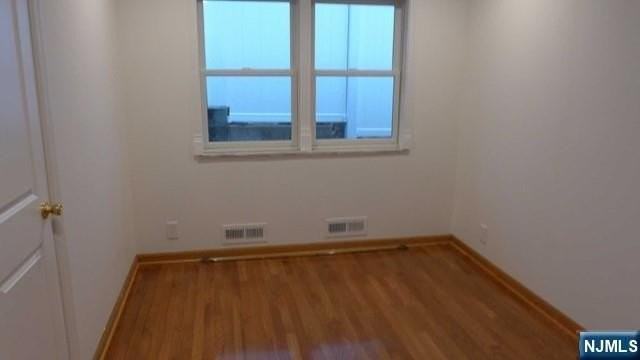 469 Westview Ave - Photo 5 of 14