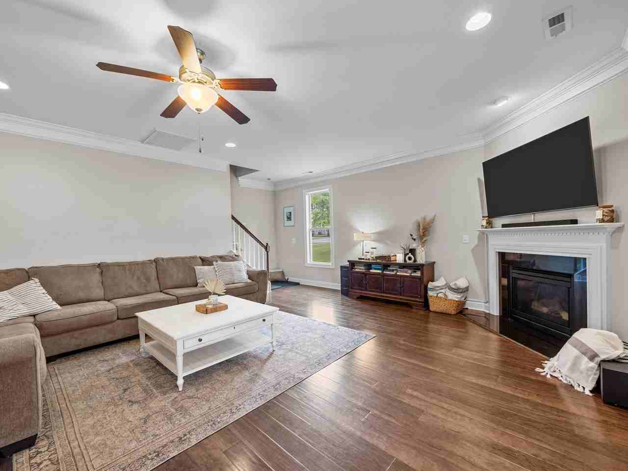 154 Cornel Ln #1 - Photo 5 of 35