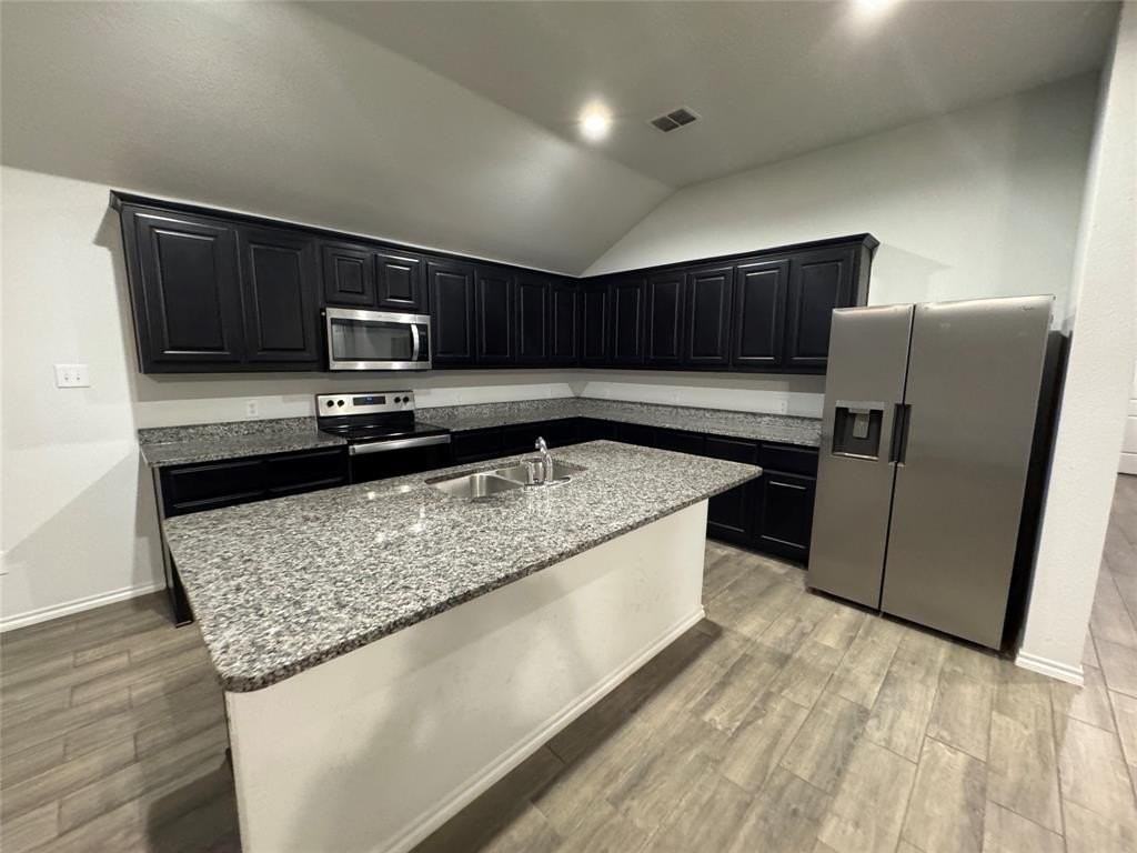 5824 Utopia Dr - Photo 5 of 32