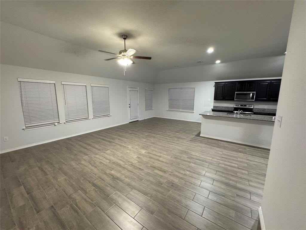 5824 Utopia Dr - Photo 6 of 32