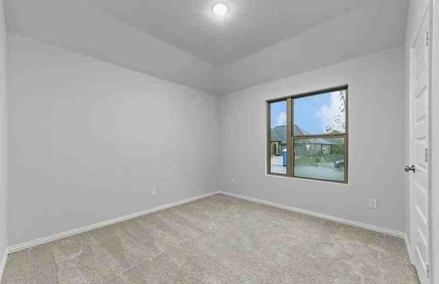 3509 Foxhound Ln - Photo 6 of 19