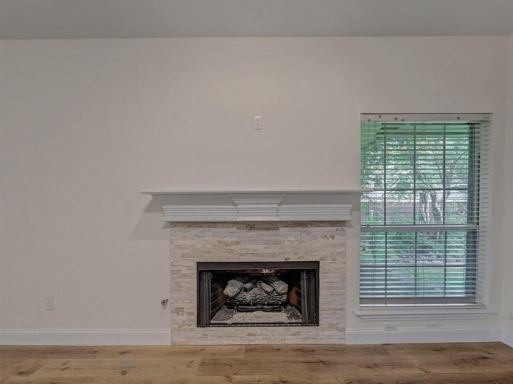 3904 Evesham Dr - Photo 7 of 27