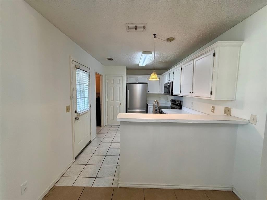 805 Hillbrooke Dr - Photo 4 of 21