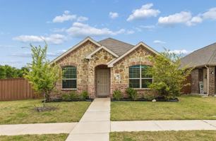 featured image of 4001 Fairmont Ln